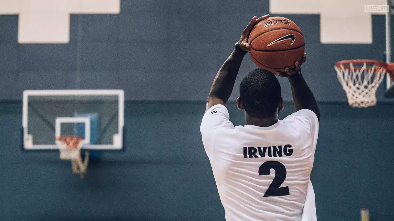 巴塞罗那签下阿申纳前锋奥巴梅杨