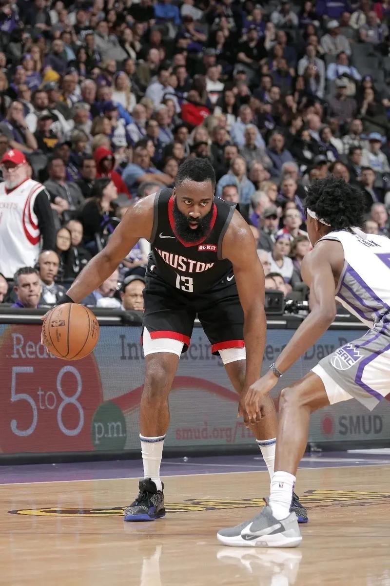 [国足]国足进行赛前踩场 伊万科：不会改变打法.