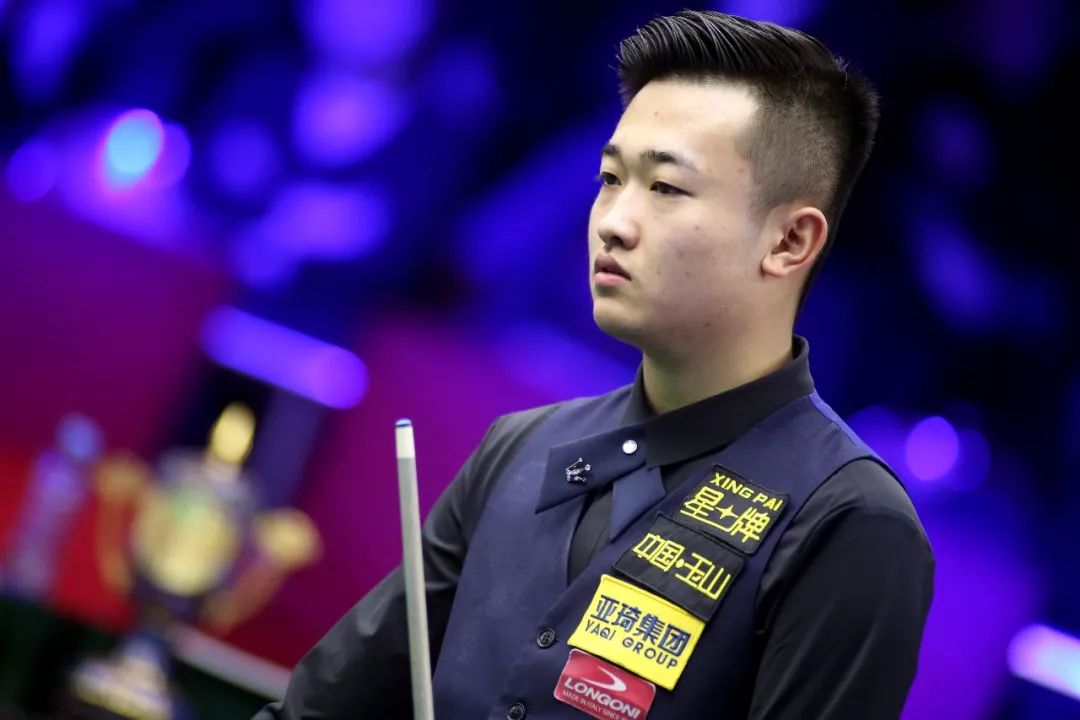 早报：巴萨、欧冠、红牌，这集我看过……