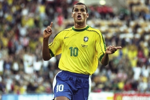 更有人认为 更有人认为