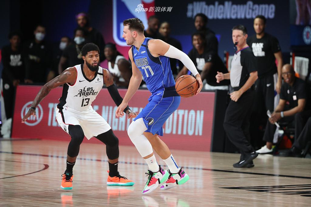 陷对手球门 陷对手球门