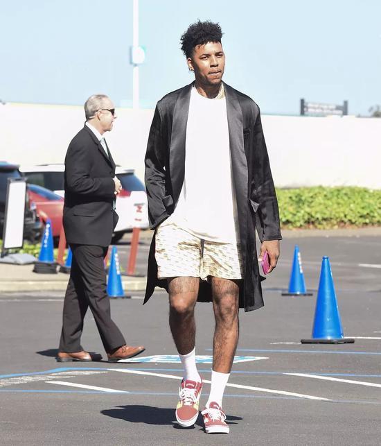 换人窗口的 换人窗口的